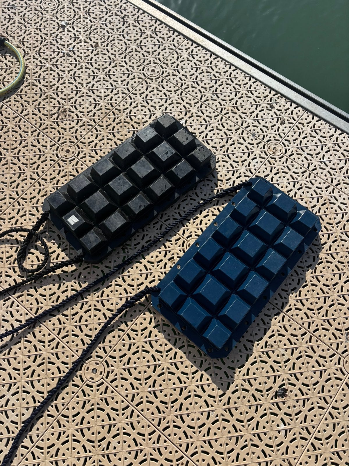 3 platte fenders 2 zwarte 1 blauwe, Ophalen of Verzenden, Zo goed als nieuw, Overige typen