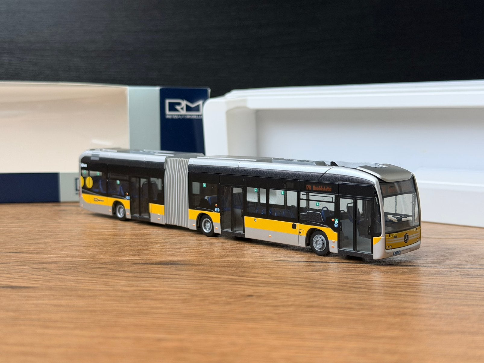 Rietze Mercedes eCitaro G Qbuzz Stad, Hobby en Vrije tijd, Modelauto's | 1:87, Ophalen of Verzenden, Zo goed als nieuw, Bus of Vrachtwagen