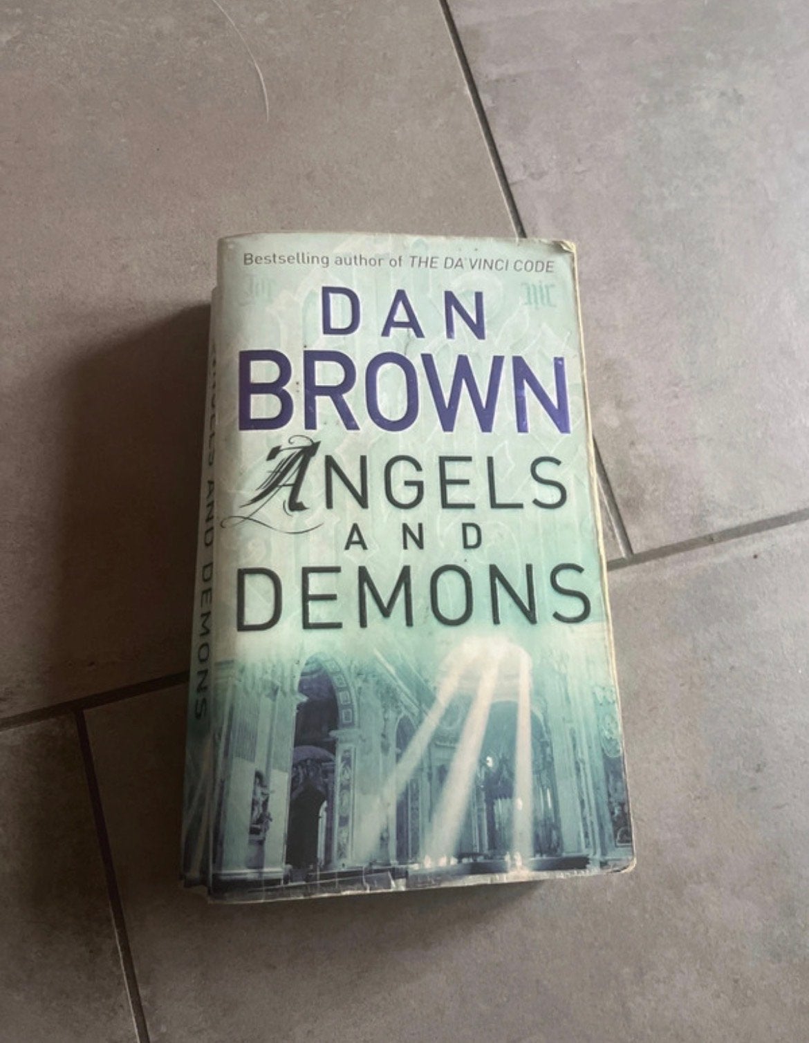 Dan Brown - Angels & Demons (Engels), Boeken, Ophalen of Verzenden, Gelezen, Wereld overig