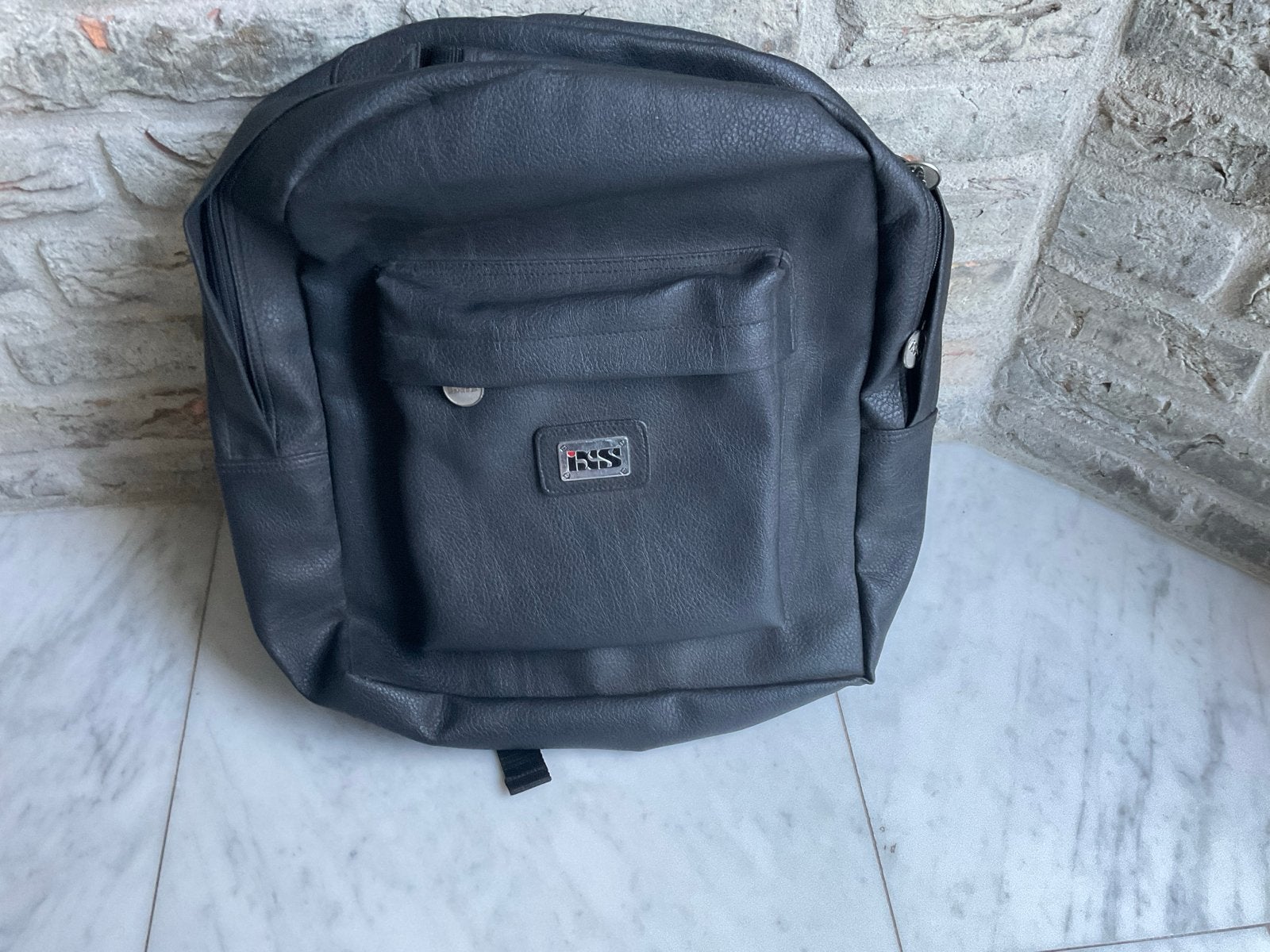 Zwarte leren rugzak van het merk Bass, Overige merken, Gebruikt, 25 tot 40 cm, Ophalen of Verzenden