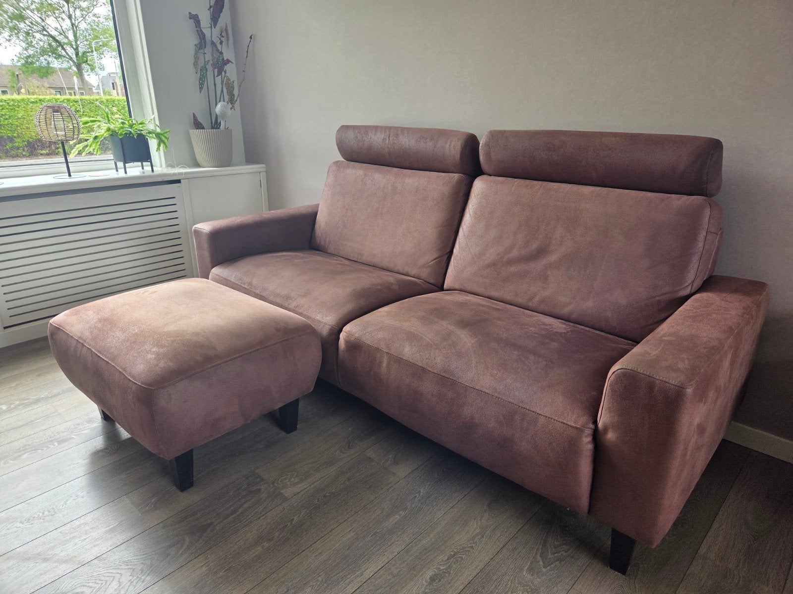 Goede bruine bank met hoofdsteunen, Ophalen, Gebruikt, Tweepersoons, 75 tot 100 cm