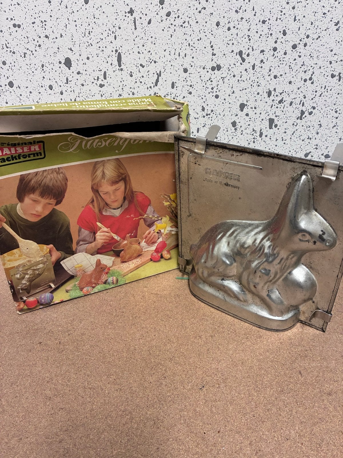 Vintage Kaiser bakvormen: Paashaas en Lam, Antiek en Kunst, Ophalen of Verzenden