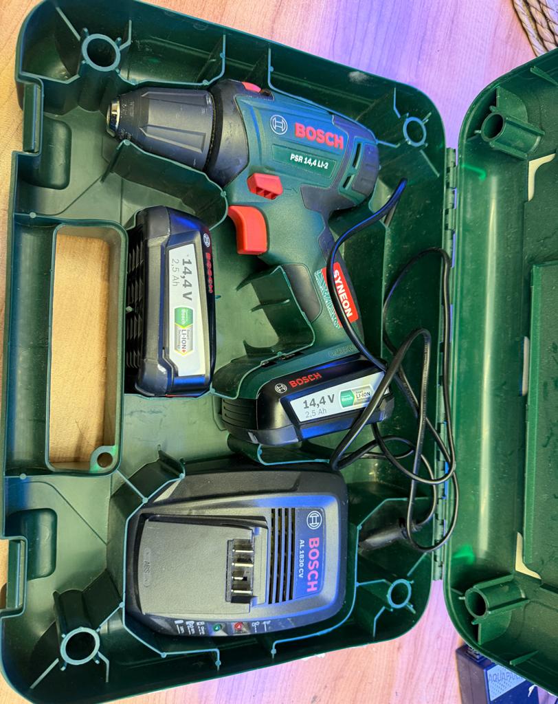 Bosch PSR 14,4 LI-2 Accuboormachine met 2 accu's en lader, Ophalen of Verzenden, Nieuw, Minder dan 400 watt, Boor- en Schroefmachine