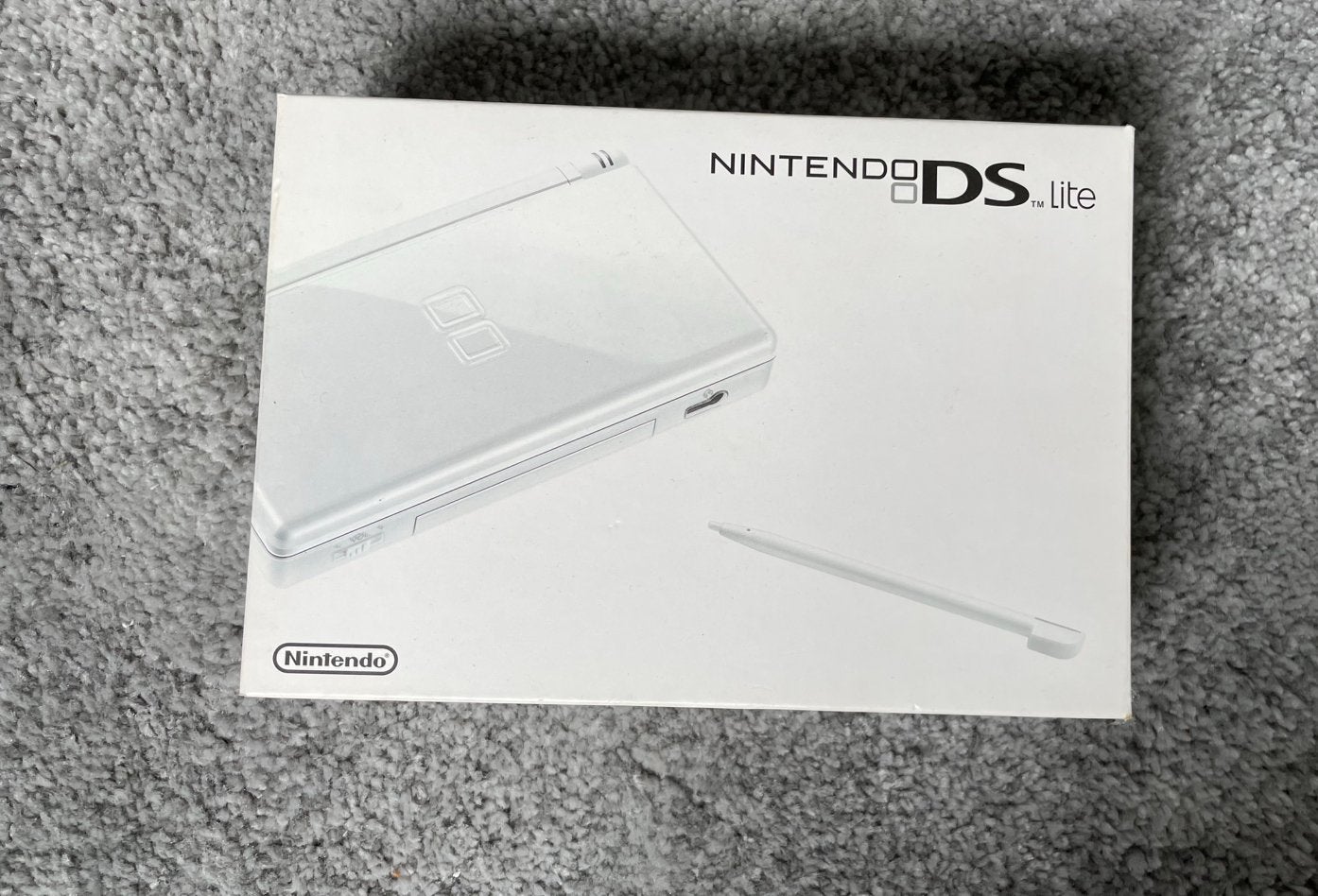 Nintendo DS Lite met 9 games en originele doos, Spelcomputers en Games, Spelcomputers | Nintendo DS, Met games, Wit, Refurbished