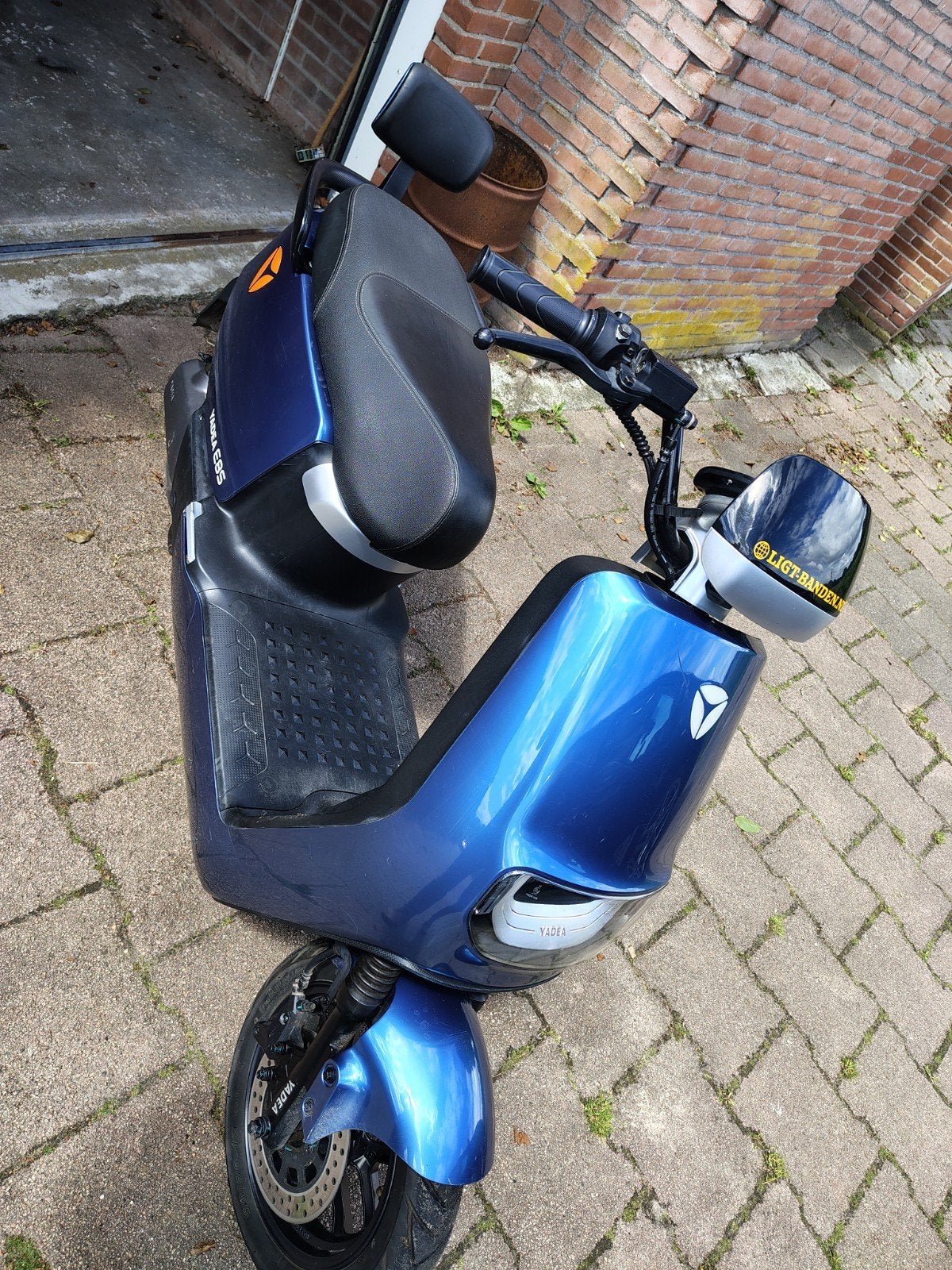 Yadea elektrische scooter met geel kenteken, Fietsen en Brommers, Snorfietsen en Snorscooters, Ophalen, Elektrisch, Overige merken