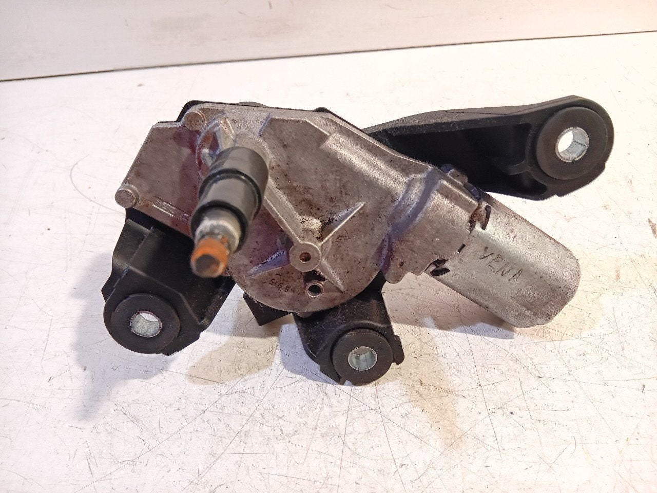 Ruitenwissermotor achter Nissan Qashqai, Onderdelen@venauto.nl, Van der Ven Autorecycling B.V., Gebruikt, Ettenseweg 76, 4706 PB Roosendaal, The Netherlands