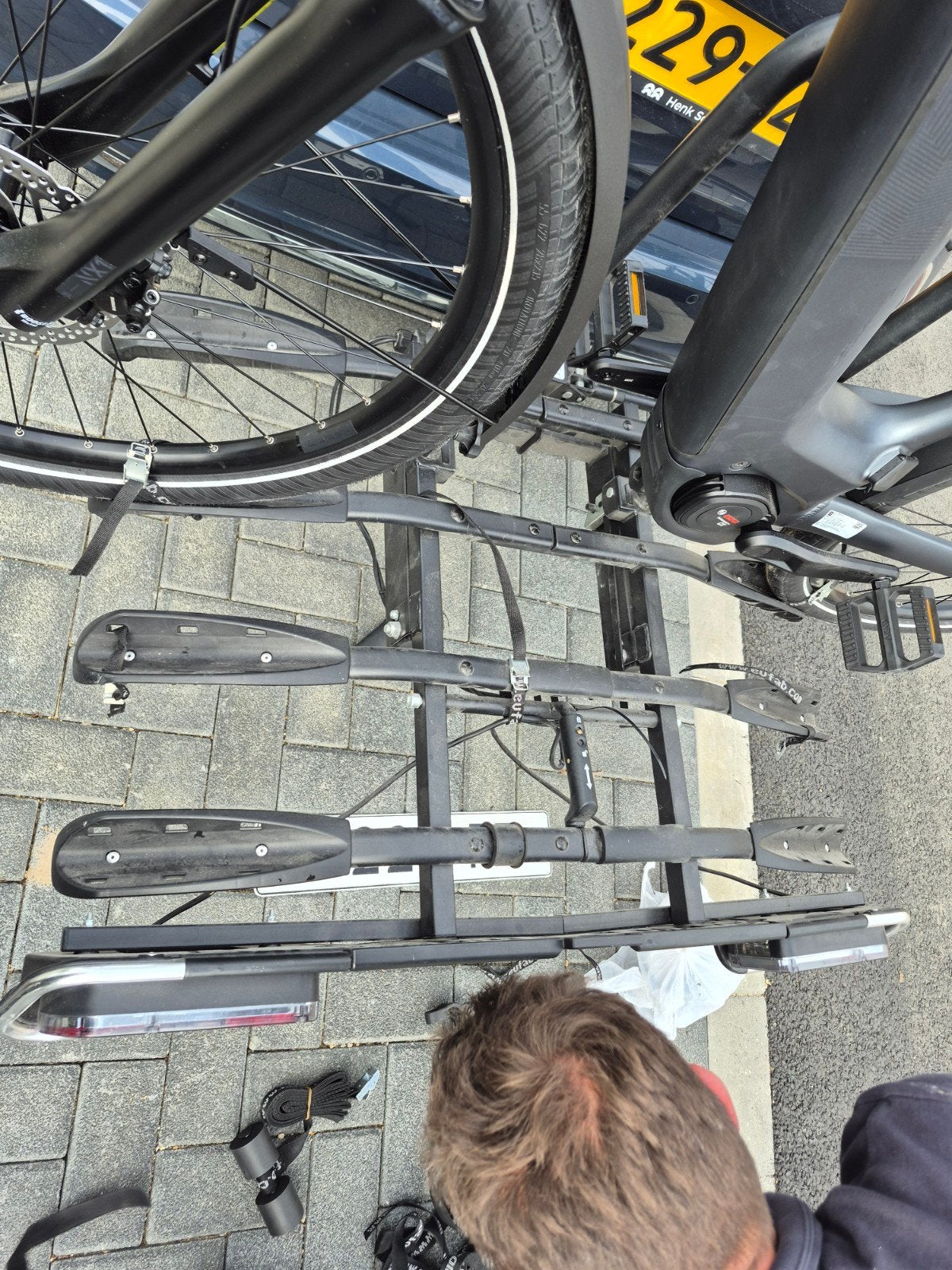 Fietsendrager eufab, Ophalen, Trekhaakdrager