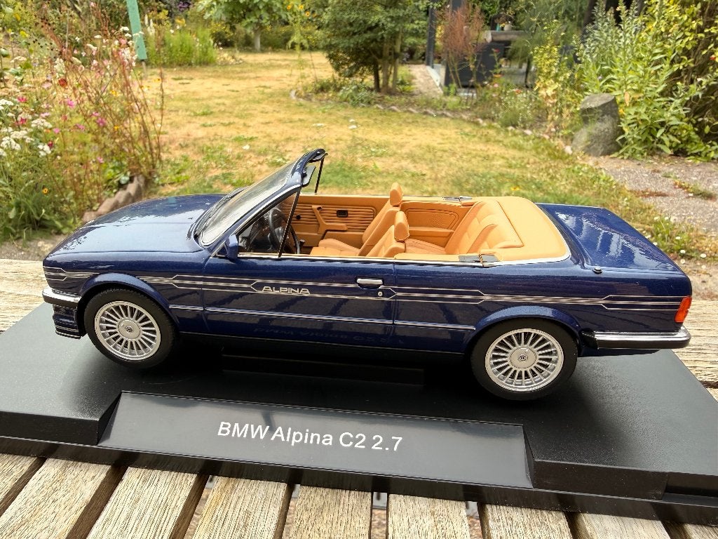 BMW Alpina 3-serie C2 2.7 MCG18224 1/18 INCL. 200 PAG BOEK, Overige merken, MCG, Info@modelcarworld.com, Auto