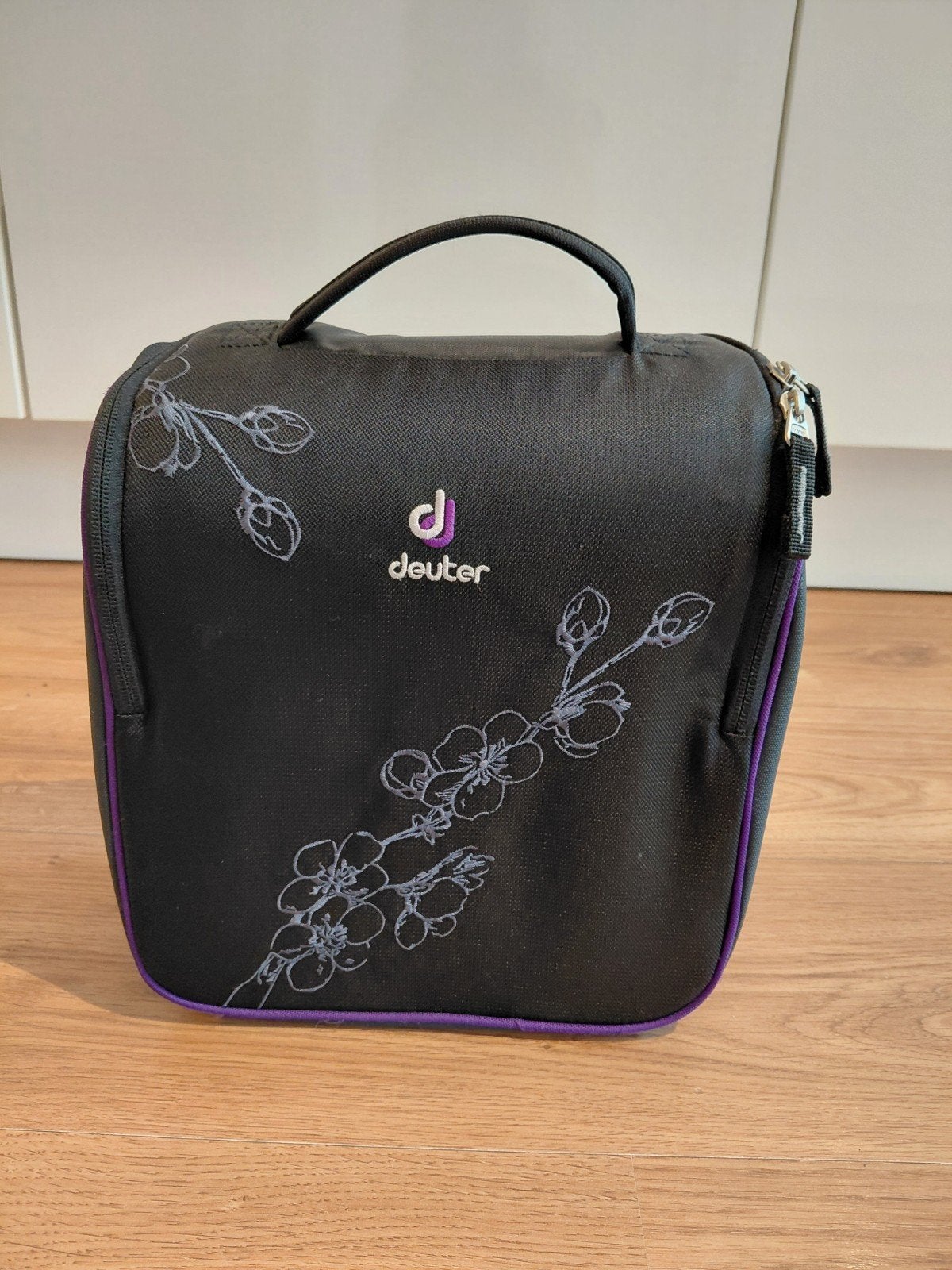 Deuter toilettas/make-up tas met haak - Zwart/Paars, Info@deuter.com, Gebruikt, Zwart, Ophalen of Verzenden