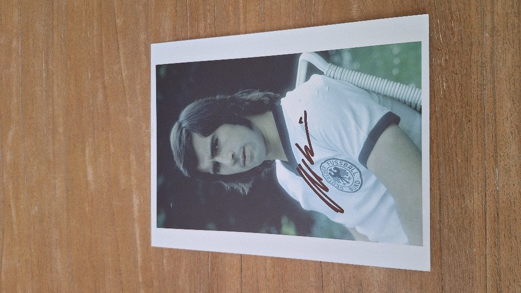 Foto 20x25cm met handtekening; Gerd Muller # Bayern Munchen, Verzamelen, Sportartikelen en Voetbal, Ophalen of Verzenden, Nieuw