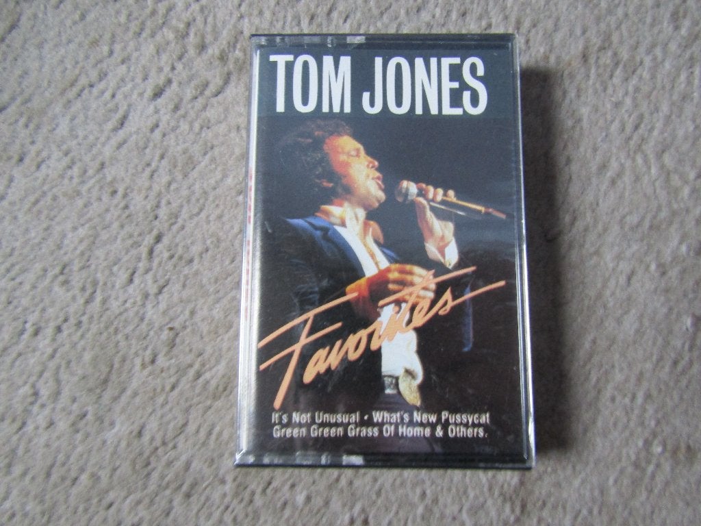 Cassette: Tom Jones - Favorites GESEALD, 1 bandje, Ophalen of Verzenden, Origineel, Pop