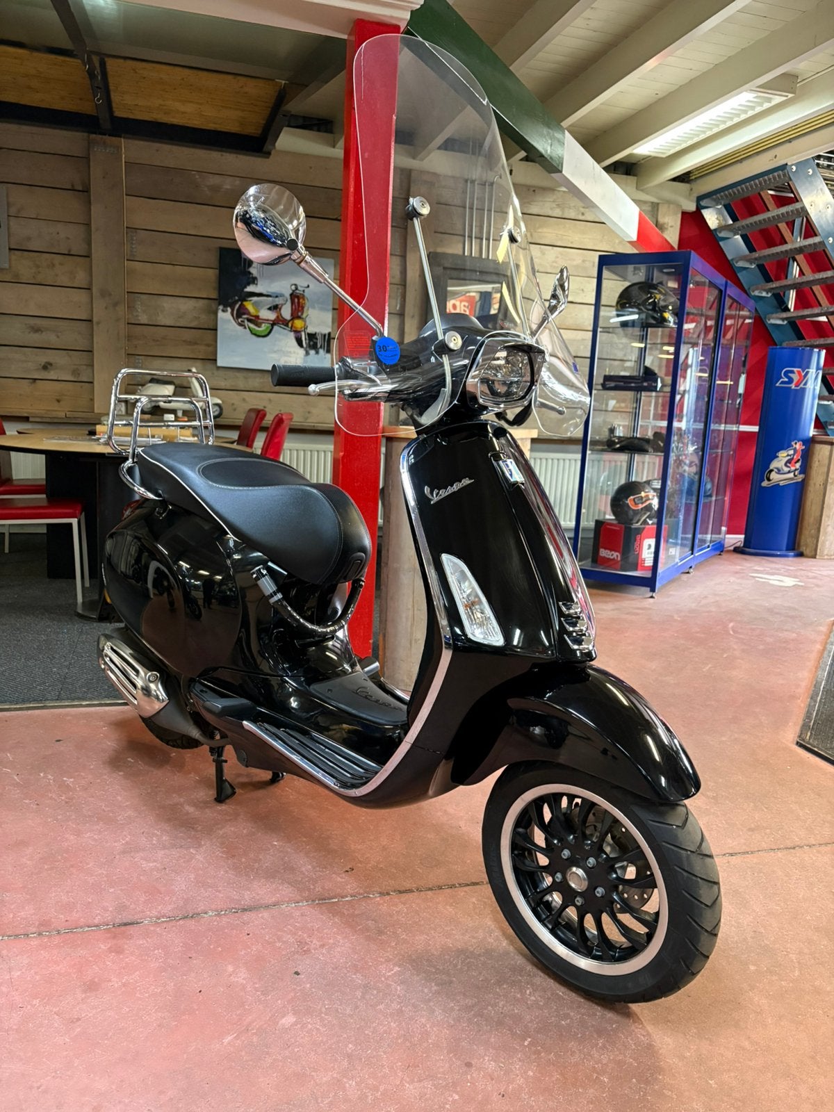 Gebro scooters: Vespa sprint 45km BJ2018 nette staat, Fietsen en Brommers, Scooters | Vespa, Gebruikt, Overige modellen, Maximaal 45 km/u