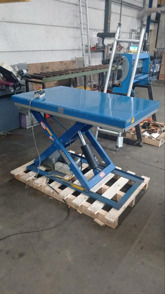 Schaarheftafels 1000kg, Zakelijke goederen, Machines en Bouw | Liften, Steigers en Ladders, Ophalen