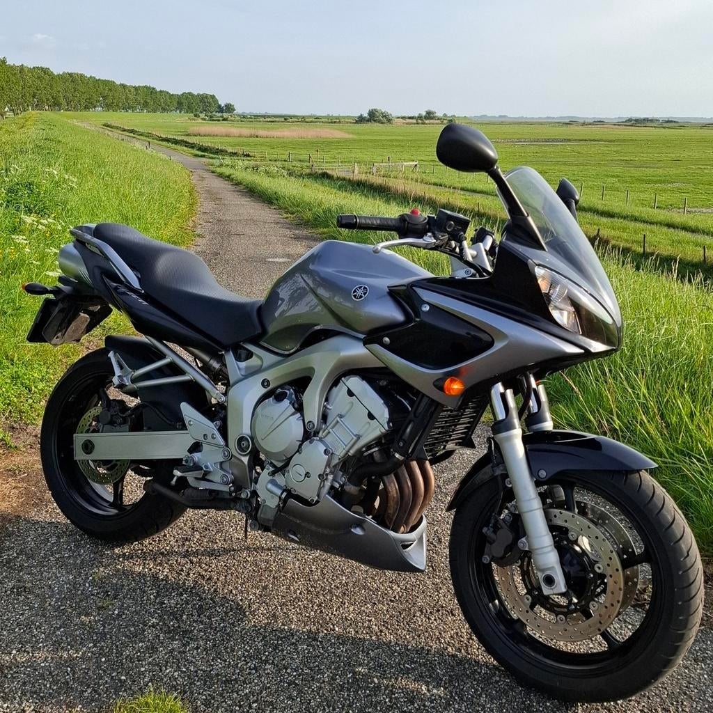 Yamaha FZ6 Fazer 38580km grijs 2005 (RJ07), Motoren, Particulier, Toermotor