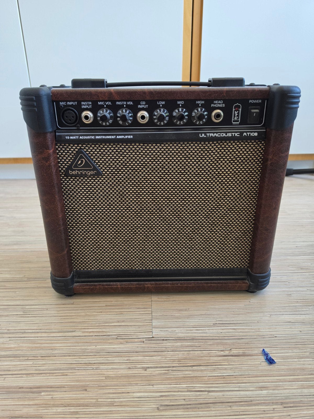 Behringer AT108 akoestische versterker, Ophalen, Gebruikt, Minder dan 50 watt