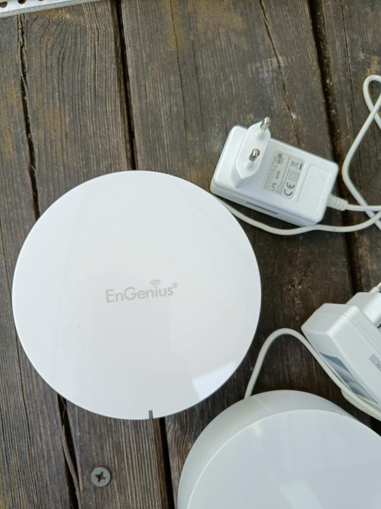 EnGenius EMR3000v2 Mesh Routers, wifiversterkers twee stuks!, Computers en Software, Ophalen, Zo goed als nieuw, Engenius