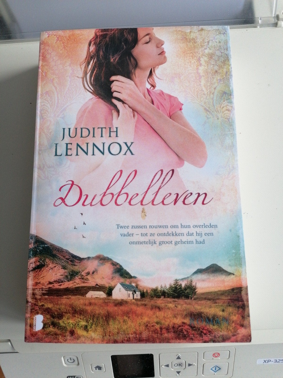 Judith Lennox - Dubbelleven, Ophalen of Verzenden, Gelezen, Judith Lennox