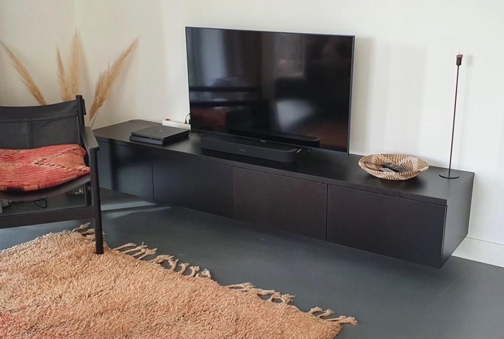 Zwevend TV Meubel Mat Zwart 240cm, Huis en Inrichting, Kasten | Televisiemeubels, Ophalen, Gebruikt, 200 cm of meer, Minder dan 100 cm