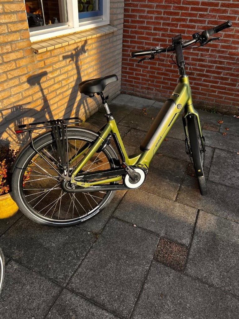 Elektrische fiets Amslod Eton, Zo goed als nieuw, 51 tot 55 cm, 50 km per accu of meer, Ophalen