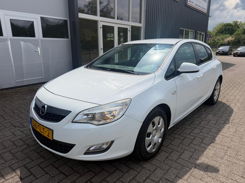 Opel Astra 1.3 Cdti 70KW 5D 2012 Wit hatchback navi, Auto's, Opel, Voorwielaandrijving, Euro 5, Stof, Wit
