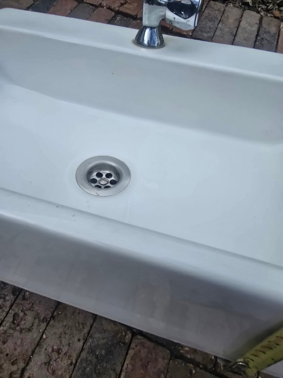 Wastafel met kraan, wit,, Ophalen, Gebruikt, Wastafel