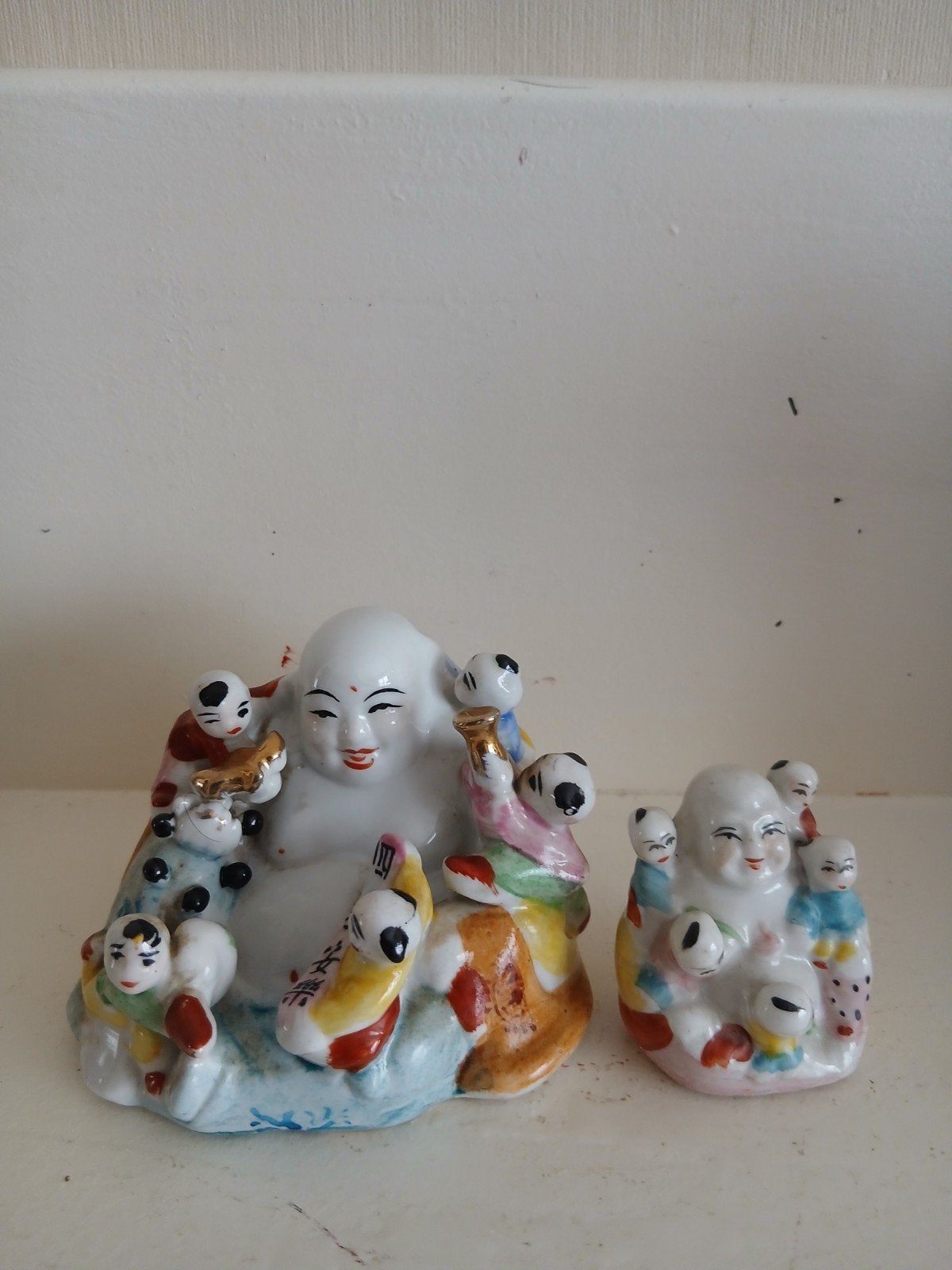 2x Boeddha beeld met kinderen, Ophalen of Verzenden, Mens