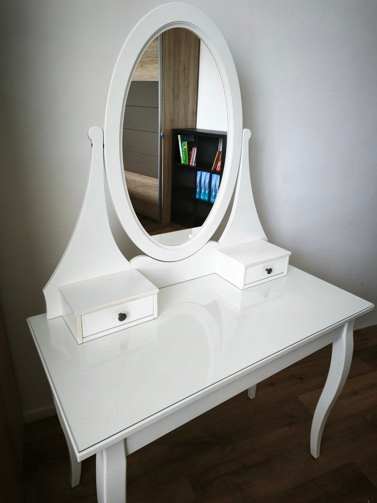 Witte IKEA kaptafel met grote spiegel en lades, Ophalen, Gebruikt, 100 tot 150 cm, 50 tot 100 cm