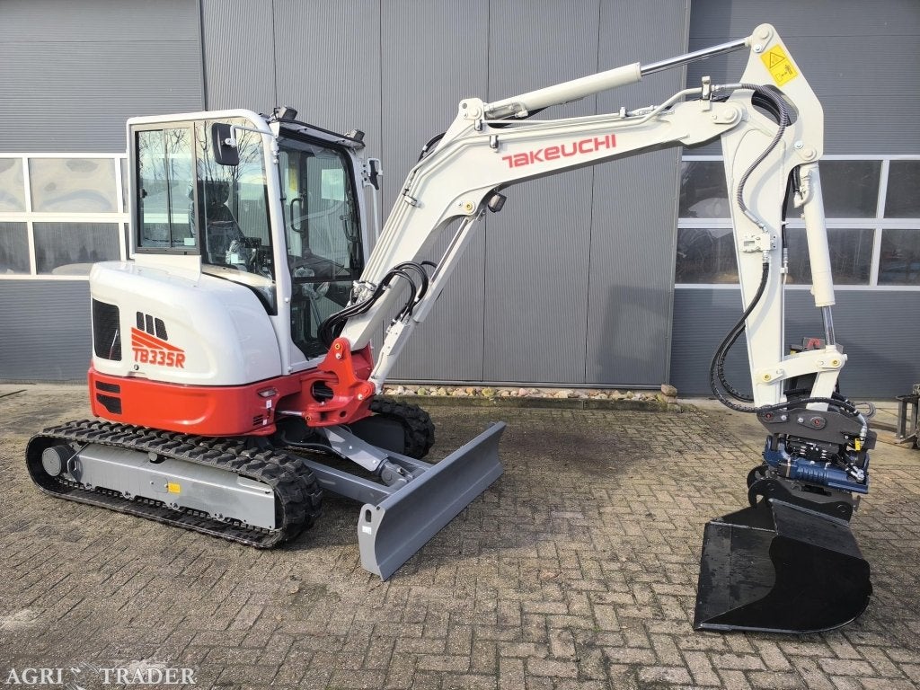 TAKEUCHI TB335R, Zakelijke goederen, Machines en Bouw | Kranen en Graafmachines, -, Niet opgegeven, Ophalen of Verzenden, Niet opgegeven