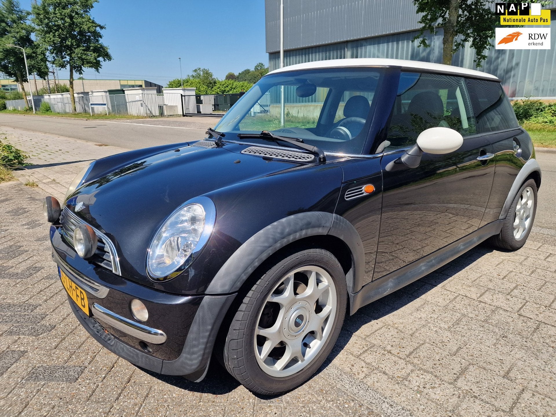 Mini 1.6 Cooper Chili, Apk, Nap, Zeer goed rijdend Inruil mo, Voorwielaandrijving, 15 km/l, Gebruikt, Zwart