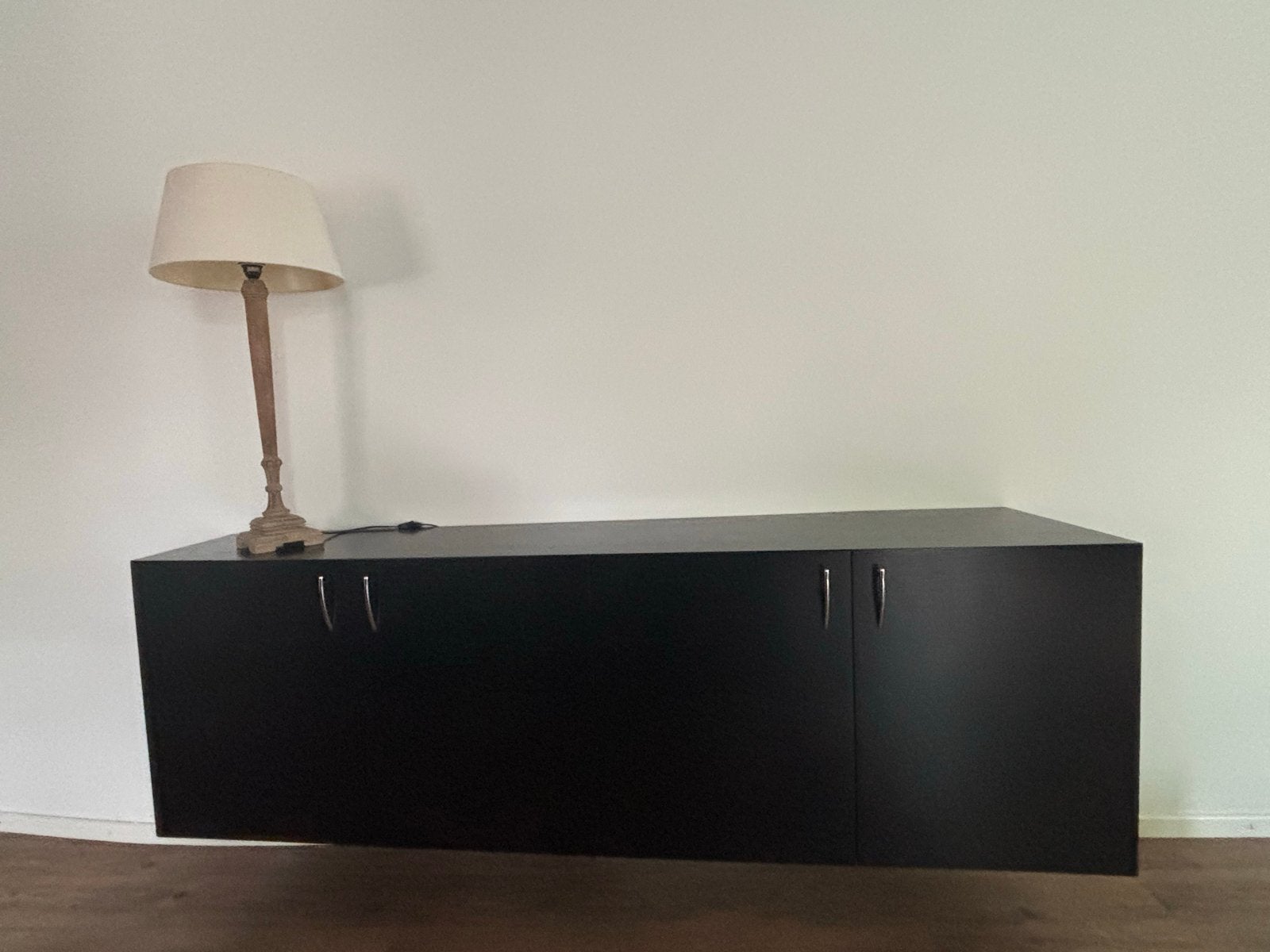 Zwart zwevend dressoir/tv-meubel, Huis en Inrichting, Ophalen, Gebruikt, 150 tot 200 cm, Minder dan 100 cm