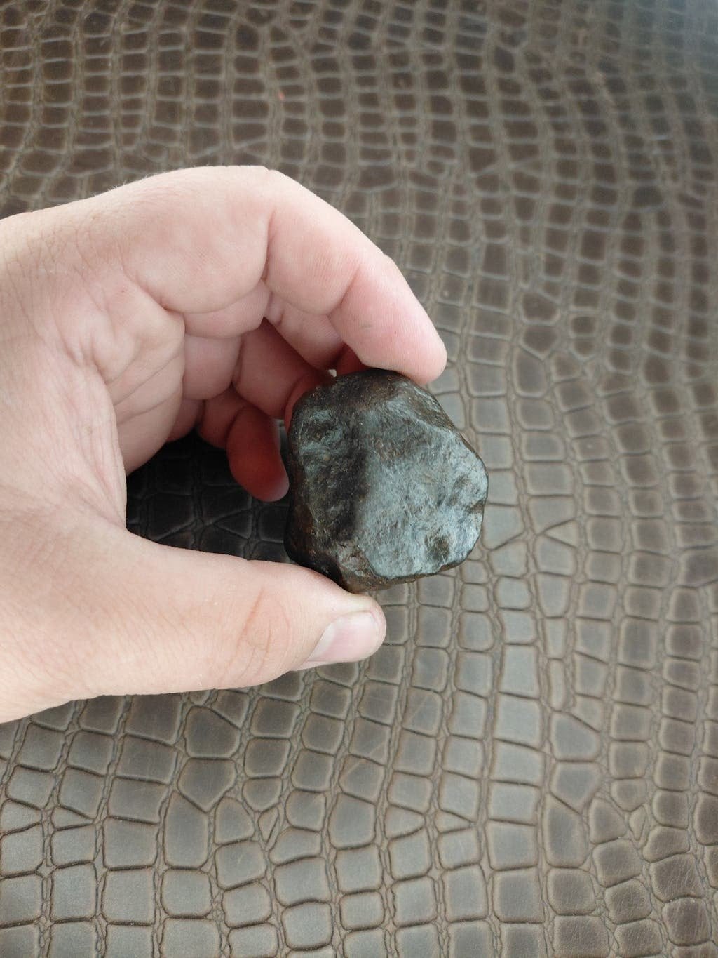 Prachtige gesmolten NWA Steen meteoriet 108 gram, Verzenden