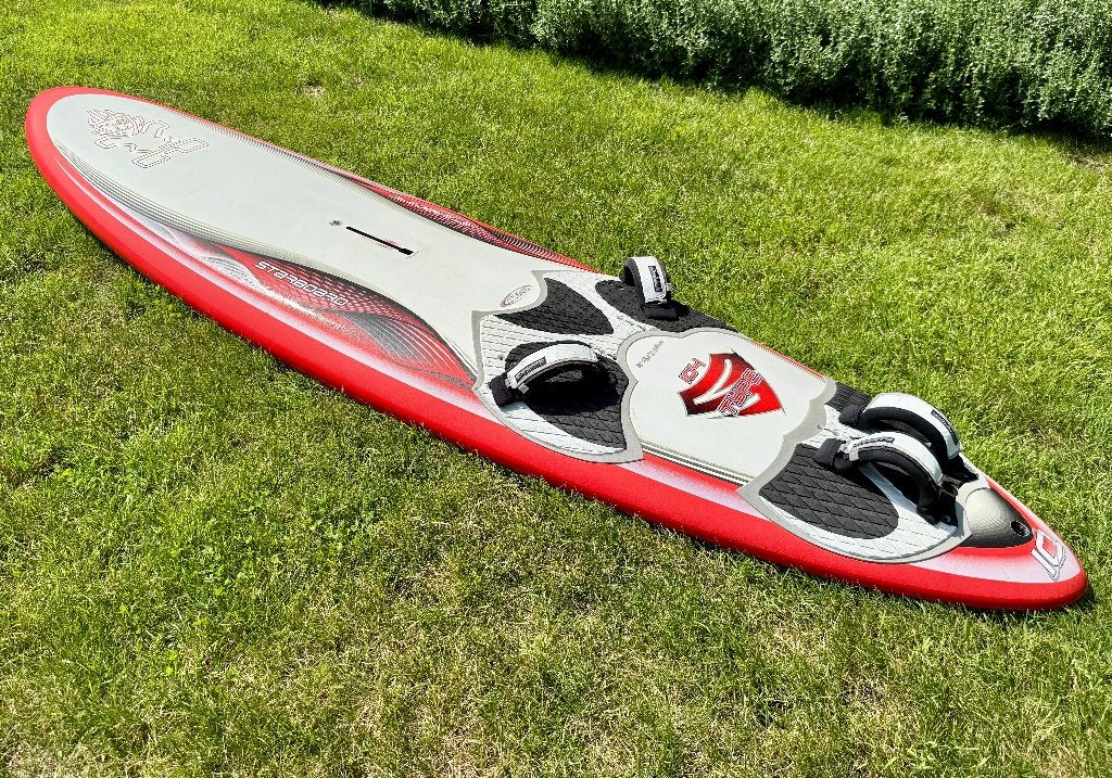 Starboard S-Type 104 - snelle freeride plank, Watersport en Boten, Windsurfen, Ophalen, Gebruikt, 5 tot 6.5 m², Minder dan 250 cm