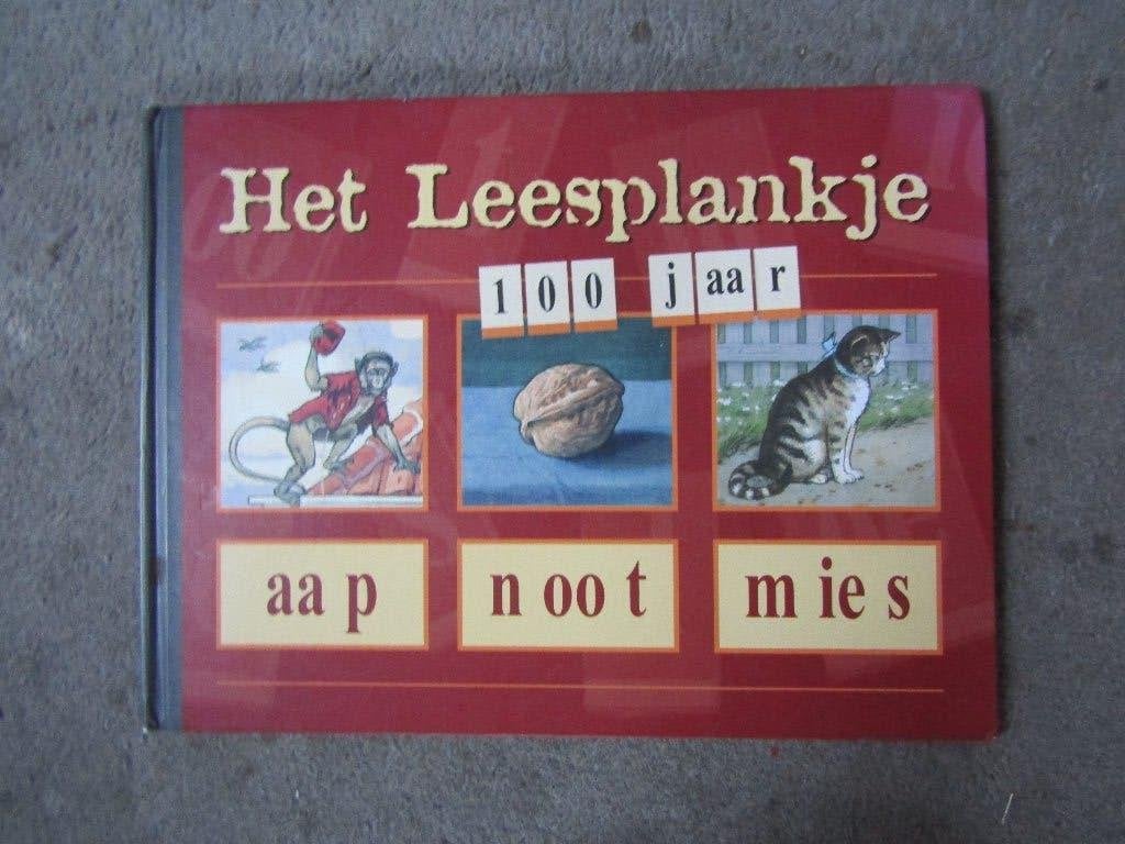 Boek: Het leesplankje 100 jaar, Ophalen of Verzenden, Gelezen, Uitgeverij Libre, Fictie algemeen