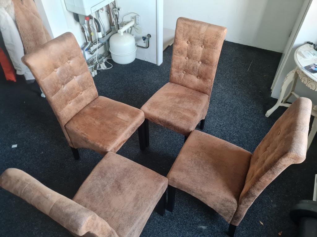 Eetkamerstoelen, Huis en Inrichting, Stoelen, Kunststof, Bruin, Ophalen of Verzenden, Zo goed als nieuw