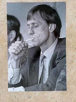 Org z/w foto 30x20cm Johan Cruijff coach Ajax plus sigaret, Verzenden, Nieuw, Ajax, Poster, Plaatje of Sticker