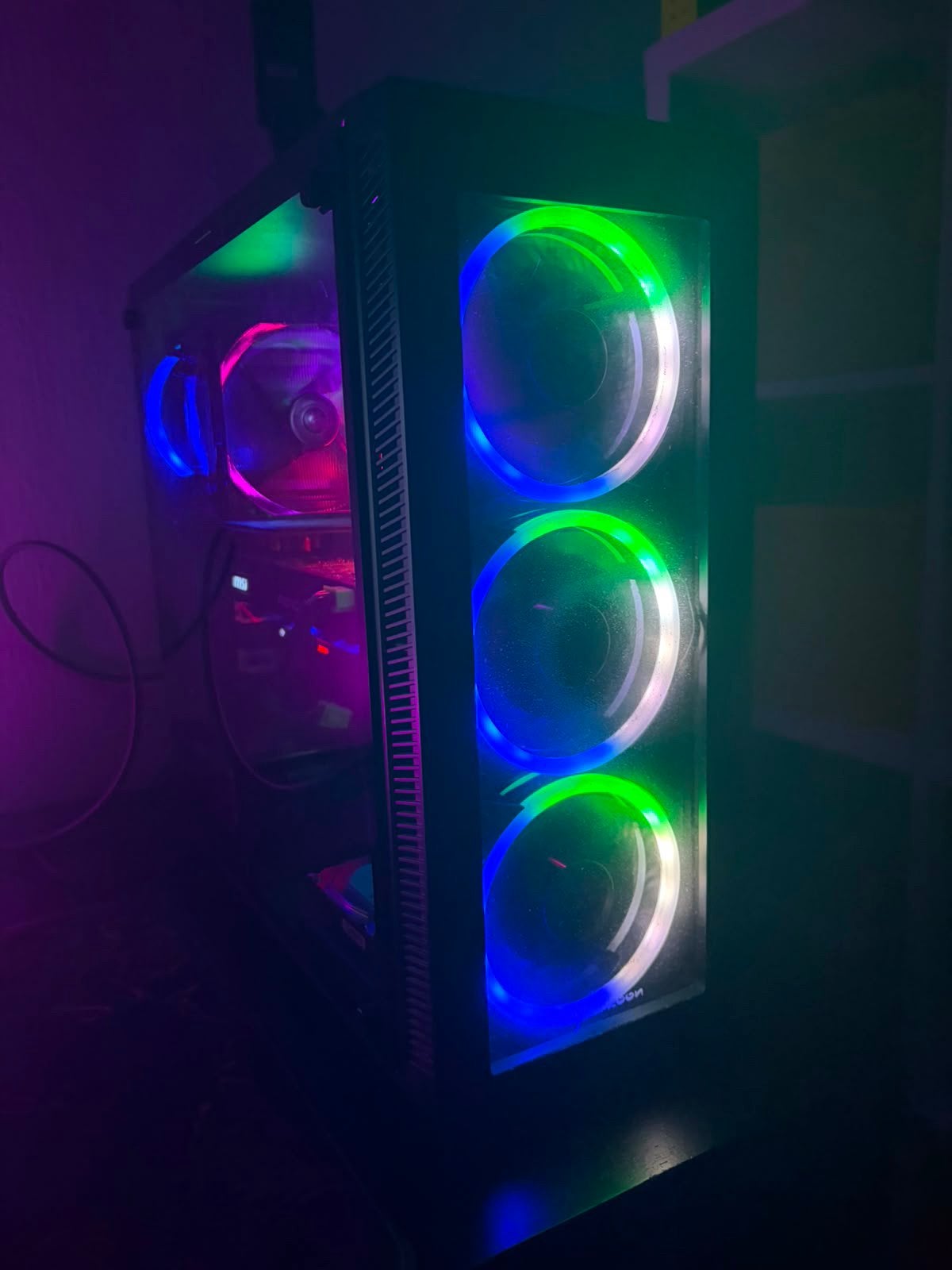 PC 1080/i7 9700 met muis keyboard en wifi antenne, Ophalen of Verzenden, Zo goed als nieuw, 3 tot 4 Ghz, SSD