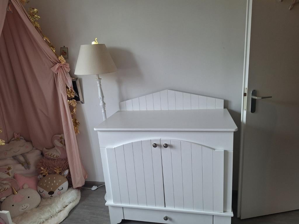 Witte commode kast voor baby / kinderkamer, Kinderen en Baby's, Ophalen, Gebruikt, Jongetje of Meisje