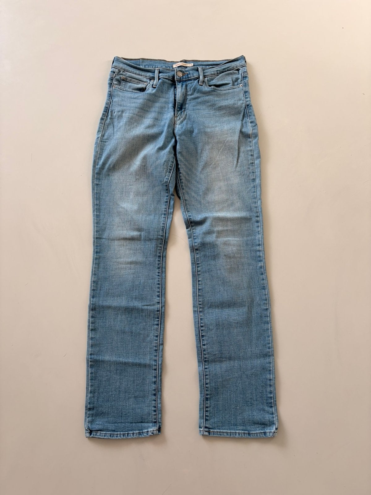 Levi Slimming Straight jeans mt 31 lichtblauw rechte pijpen, Ophalen of Verzenden, Zo goed als nieuw, Blauw, W30 - W32 (confectie 38/40)
