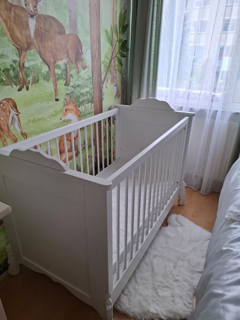 Kinder ledikantje, Kinderen en Baby's, Kinderkamer | Tafels en Stoelen, Ophalen, Zo goed als nieuw, Stoel(en)