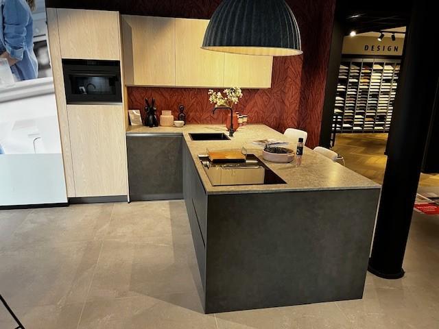 Complete showroomkeuken Hout en beton look, Ophalen, Overige kleuren, Overige typen, Greeploos