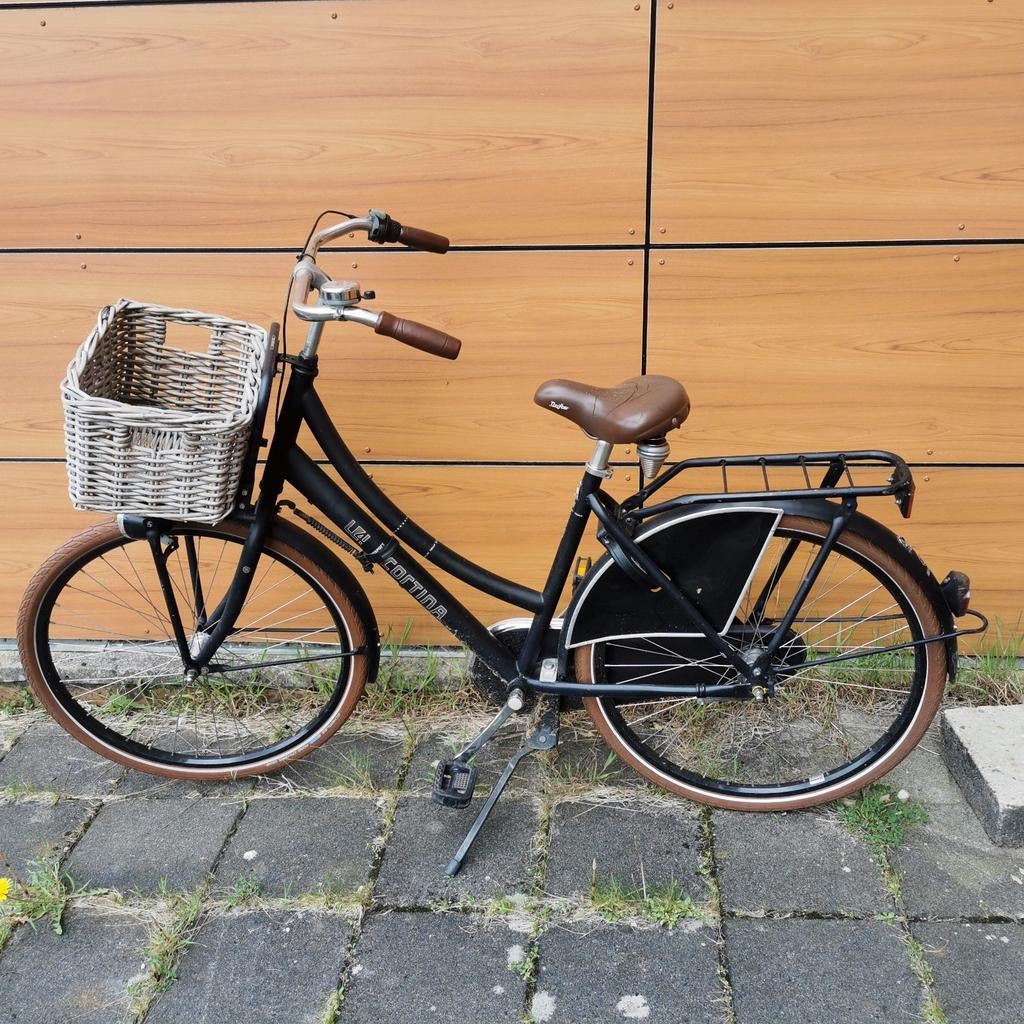 Cortina U4 Transportfiets Dames - Zwart met rieten mand, Gebruikt, Versnellingen, 56 cm of meer, Ophalen