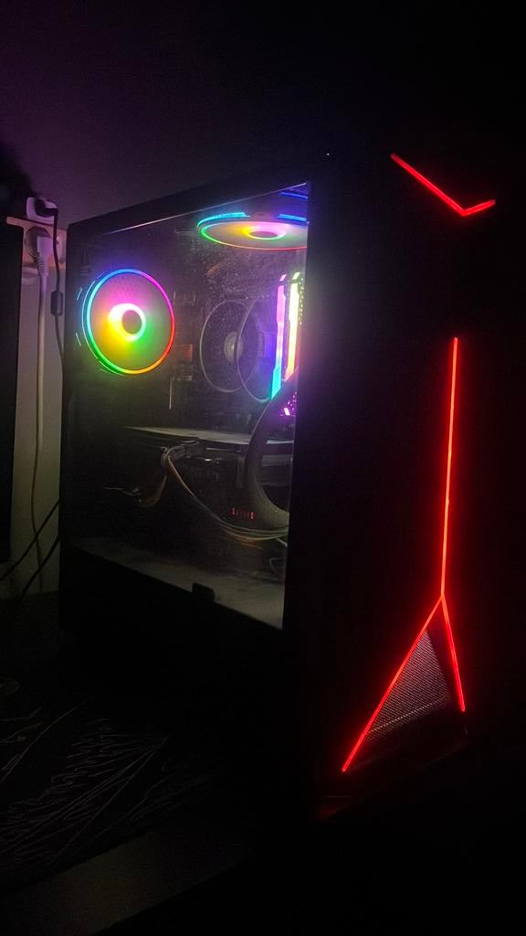 Krachtige gaming pc, Computers en Software, Desktop Pc's, Zo goed als nieuw, SSD, Gaming, Ophalen of Verzenden