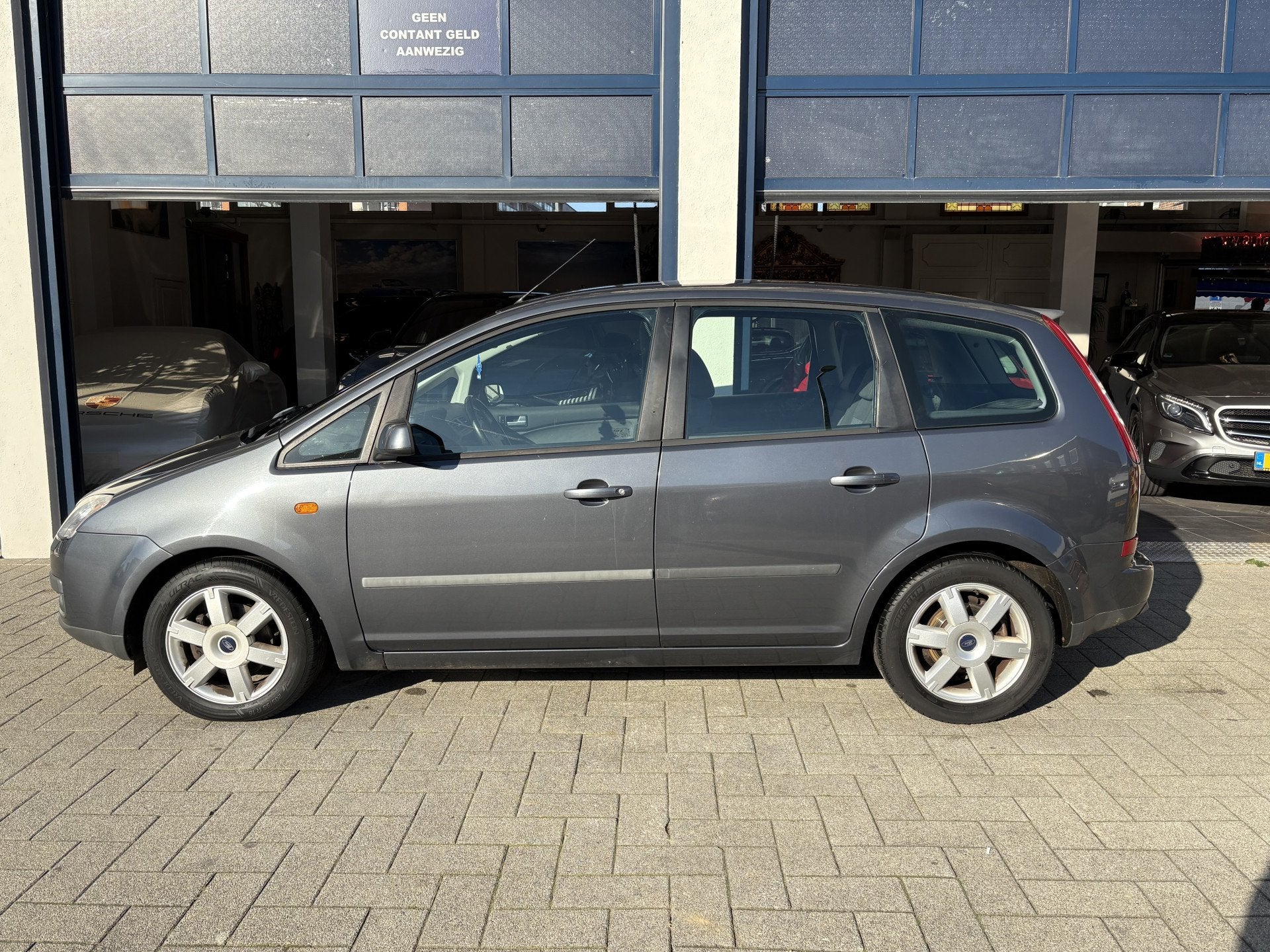 Ford Focus C-MAX 1.8-16V Futura NW APK (bj 2006), Auto's, Voorwielaandrijving, Gebruikt, 4 cilinders, Handgeschakeld