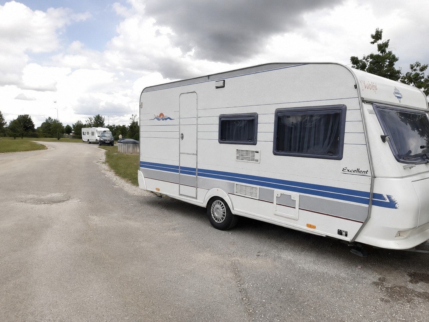 Hobby Excellent 470 caravan, Vast bed, Rondzit, Hobby, Particulier