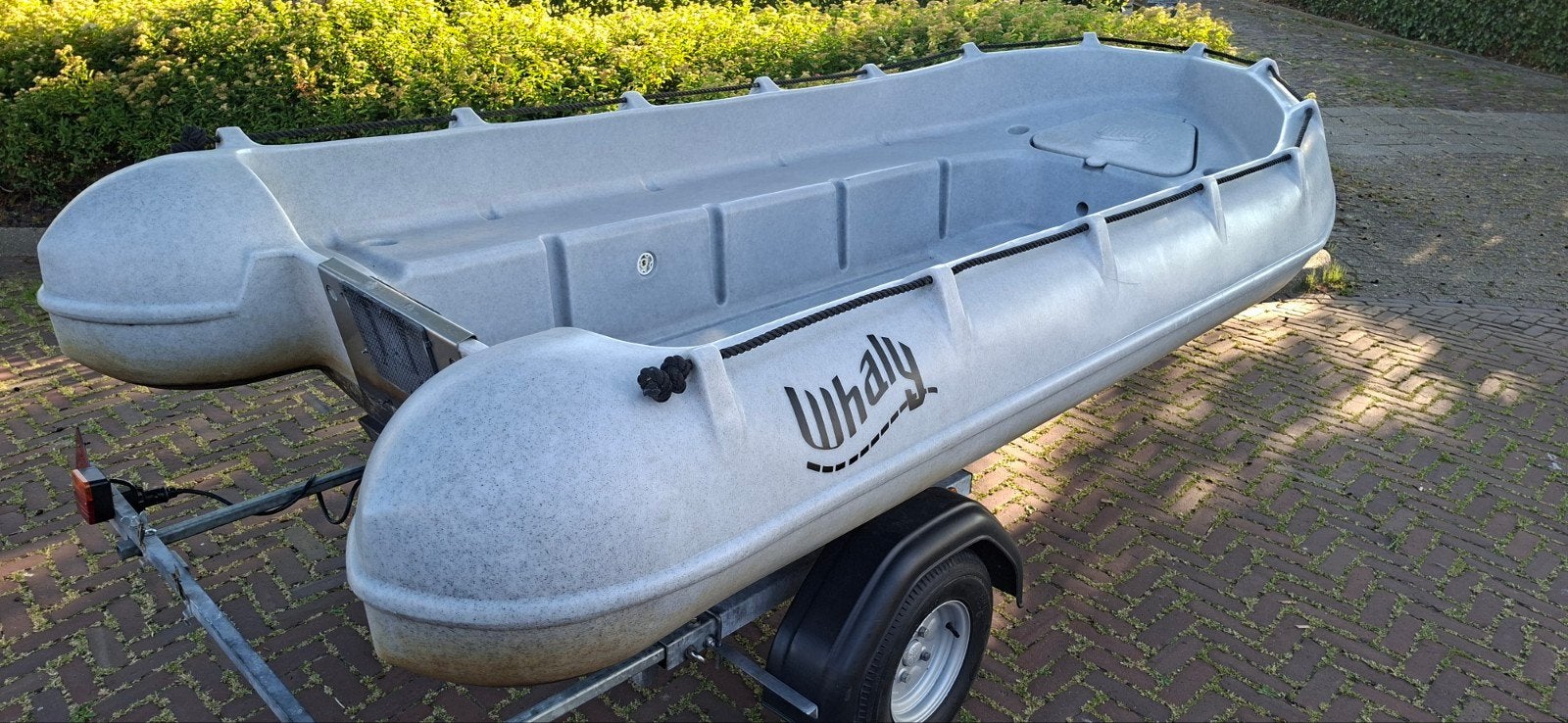 Whaly 370, Ophalen of Verzenden, Zo goed als nieuw, Buitenboordmotor, Viertaktmotor