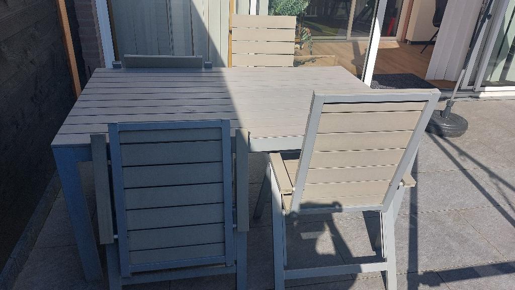 4 persoons tuinset, Tuin en Terras, Tuinsets en Loungesets, Gebruikt, Tuinset, Overige materialen, 4 zitplaatsen, Eettafel, Stoel