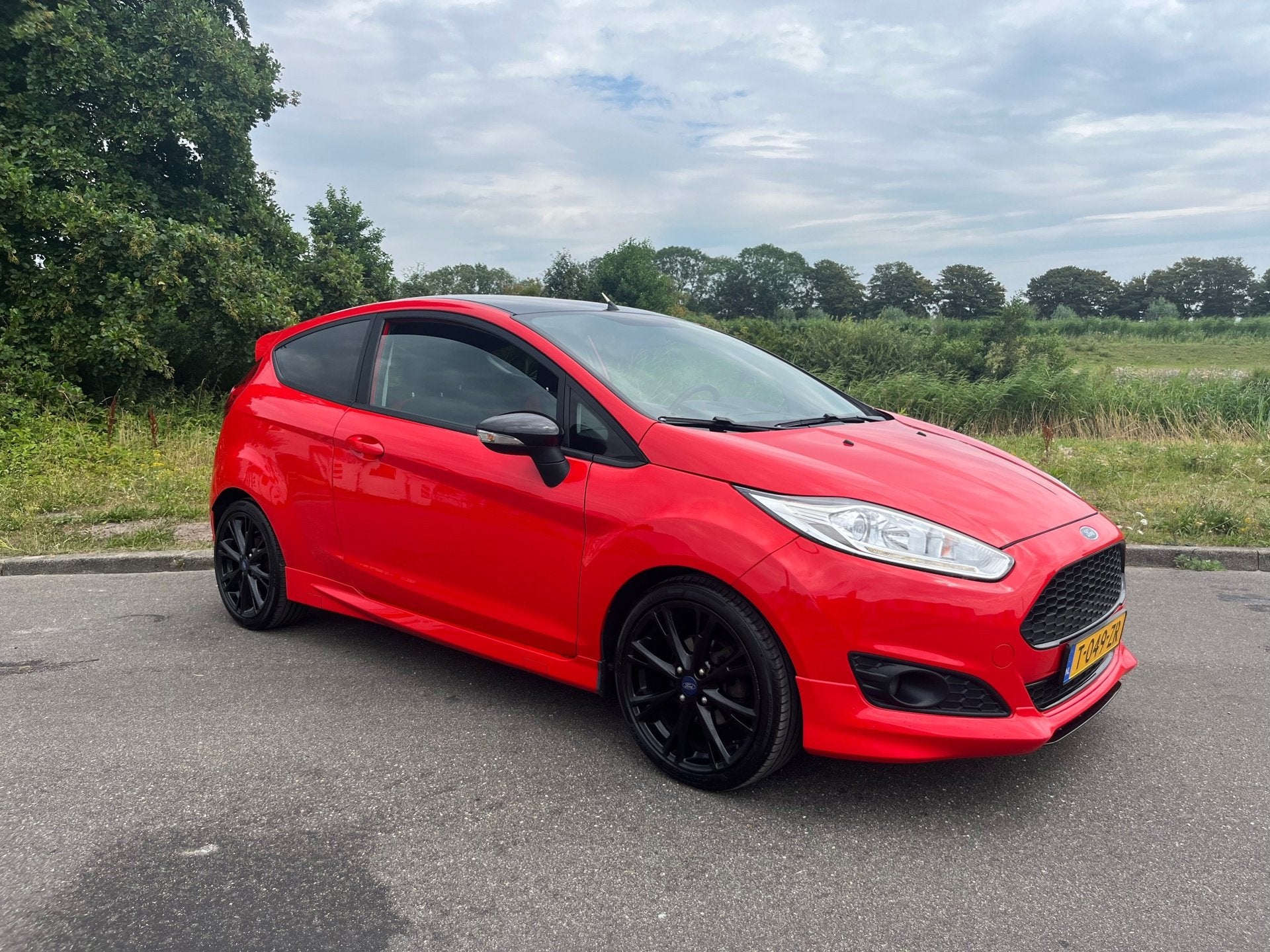 Ford Fiesta 1.0 EcoBoost Red/Black Edition BJ 2014 AIRCO MOO, Auto's, Ford, Voorwielaandrijving, Euro 5, Bedrijf, Handgeschakeld