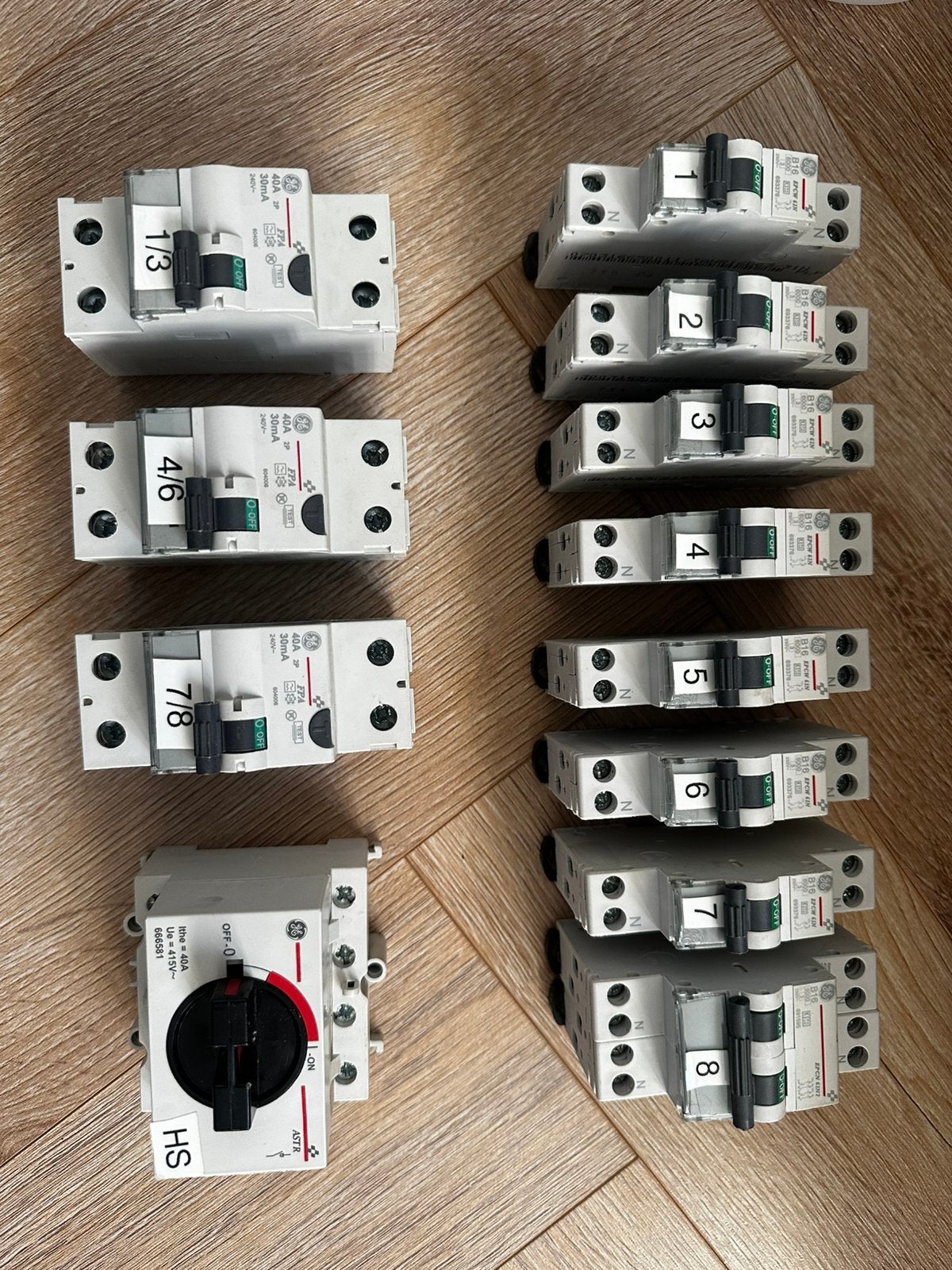 Verschillende groepenkast componenten ABB GE EATON en EMAT, Ophalen of Verzenden, Gebruikt, Overige typen