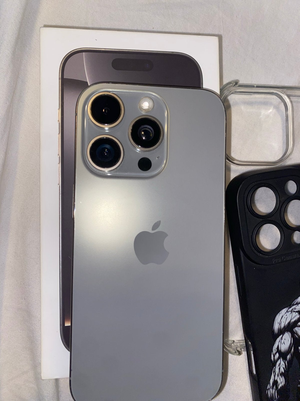iPhone 16 Pro 256GB Zo goed als nieuw + 5 hoesjes, Telecommunicatie, Mobiele telefoons | Apple iPhone, Ophalen of Verzenden, Zo goed als nieuw