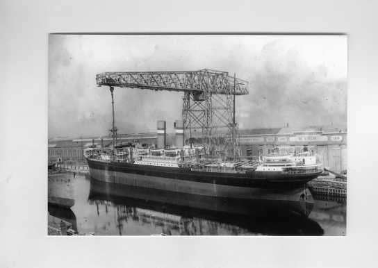 scheepvaart-foto-HOLLAND.AMERIKA.LIJN-edam-werf VLISSINGEN, Ophalen of Verzenden, Zo goed als nieuw, Boek of Tijdschrift